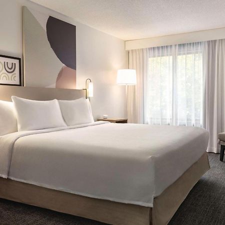 Spark By Hilton Mystic Groton Екстер'єр фото