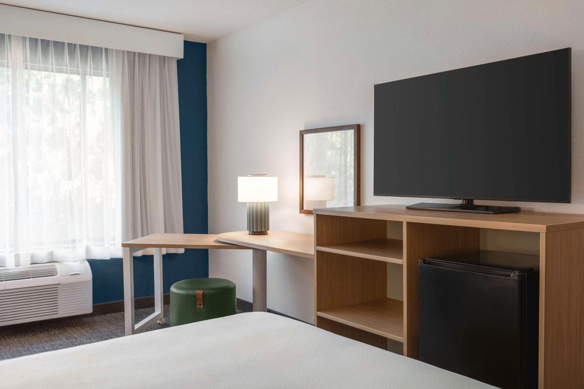 Spark By Hilton Mystic Groton Екстер'єр фото