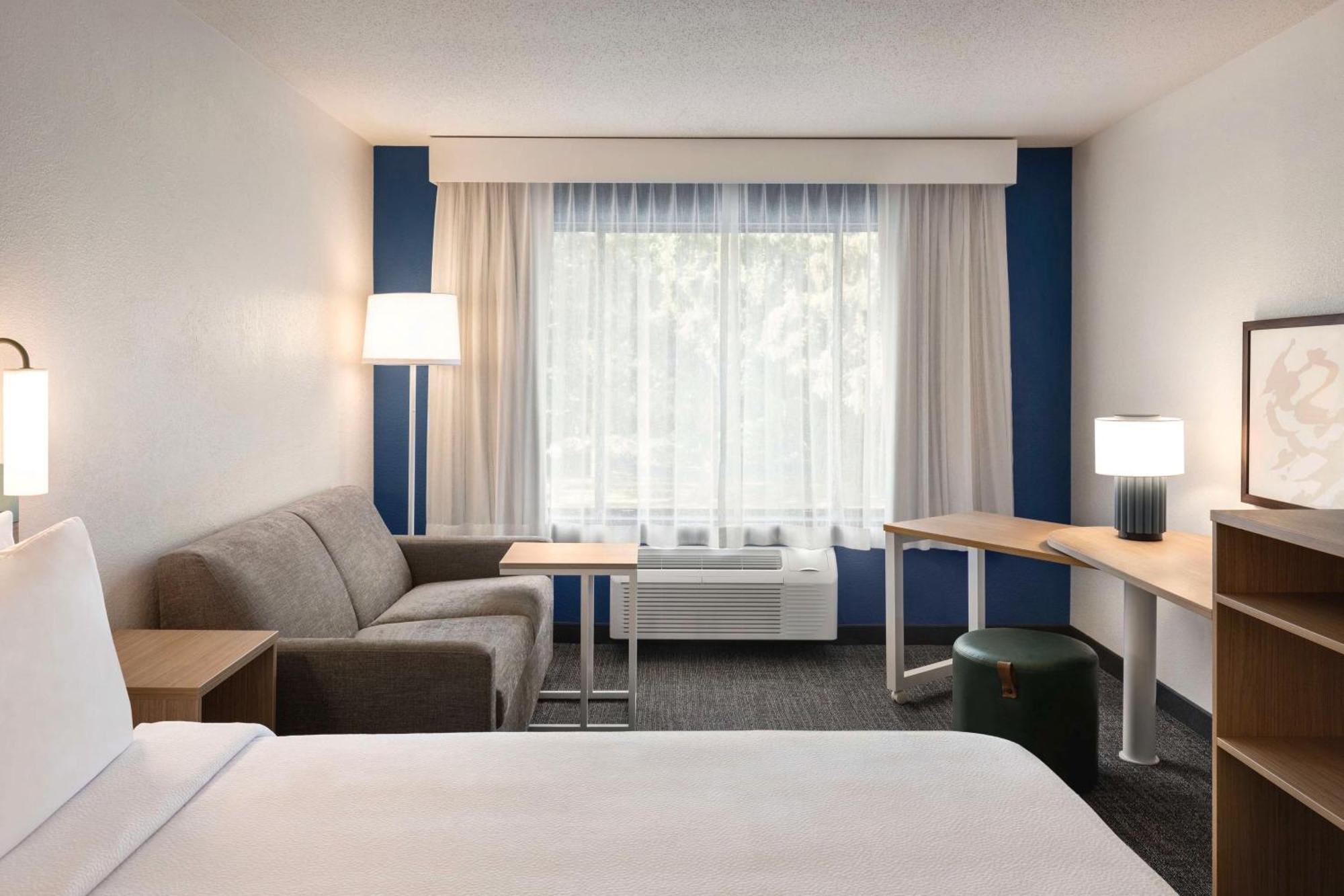 Spark By Hilton Mystic Groton Екстер'єр фото