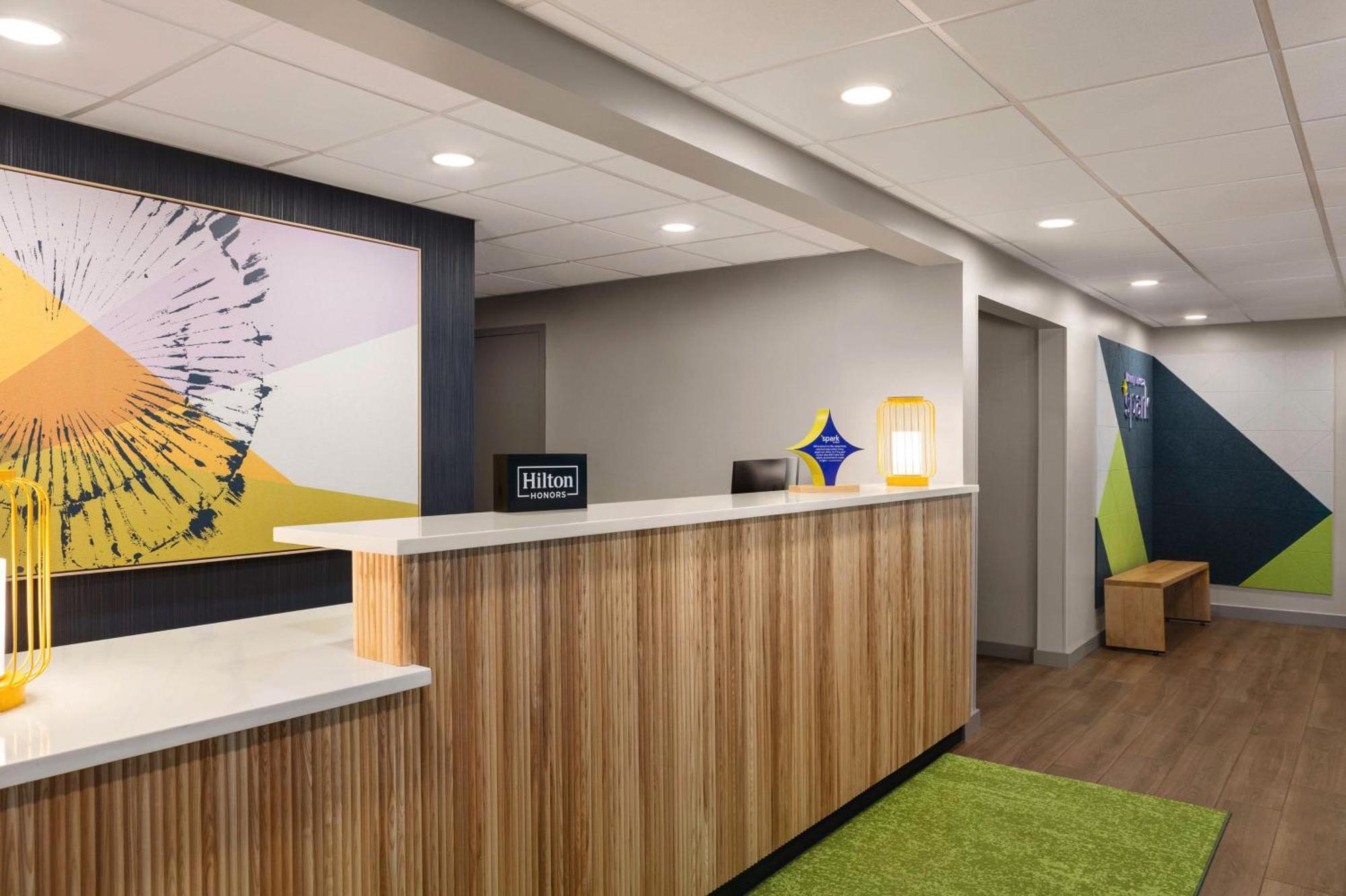 Spark By Hilton Mystic Groton Екстер'єр фото
